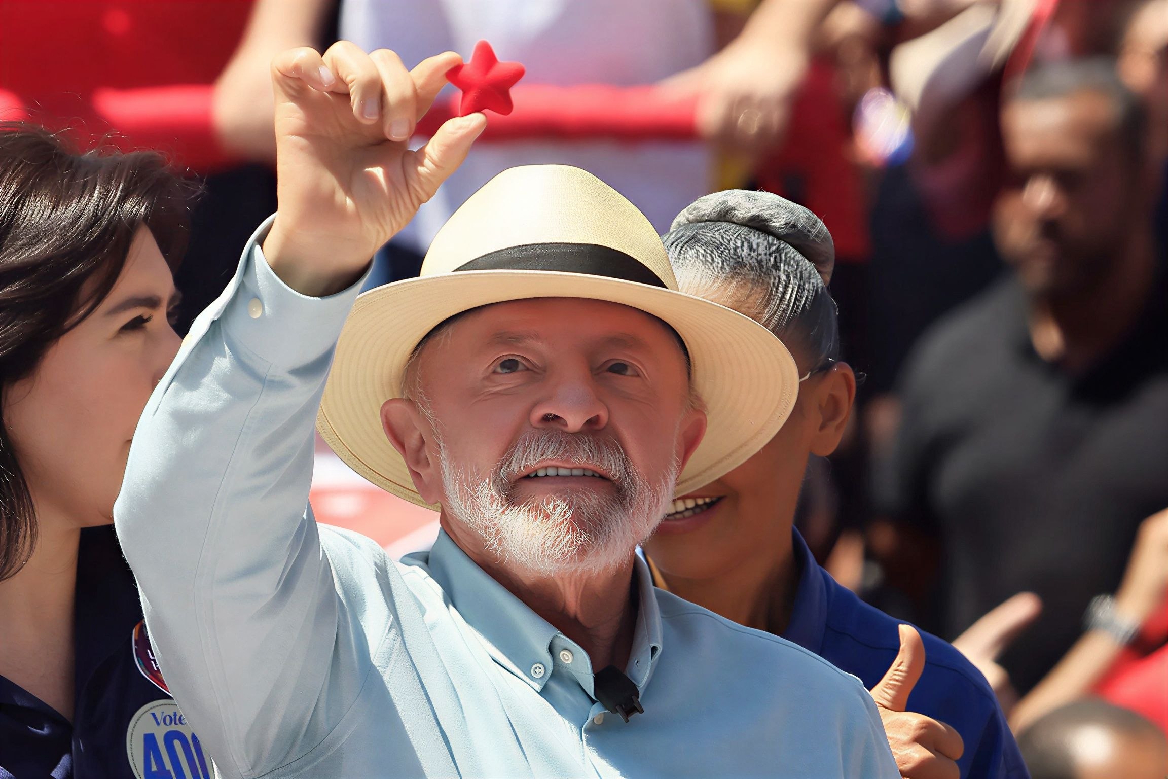 O presidente Lula critica o STF em discurso durante encontro com aliados