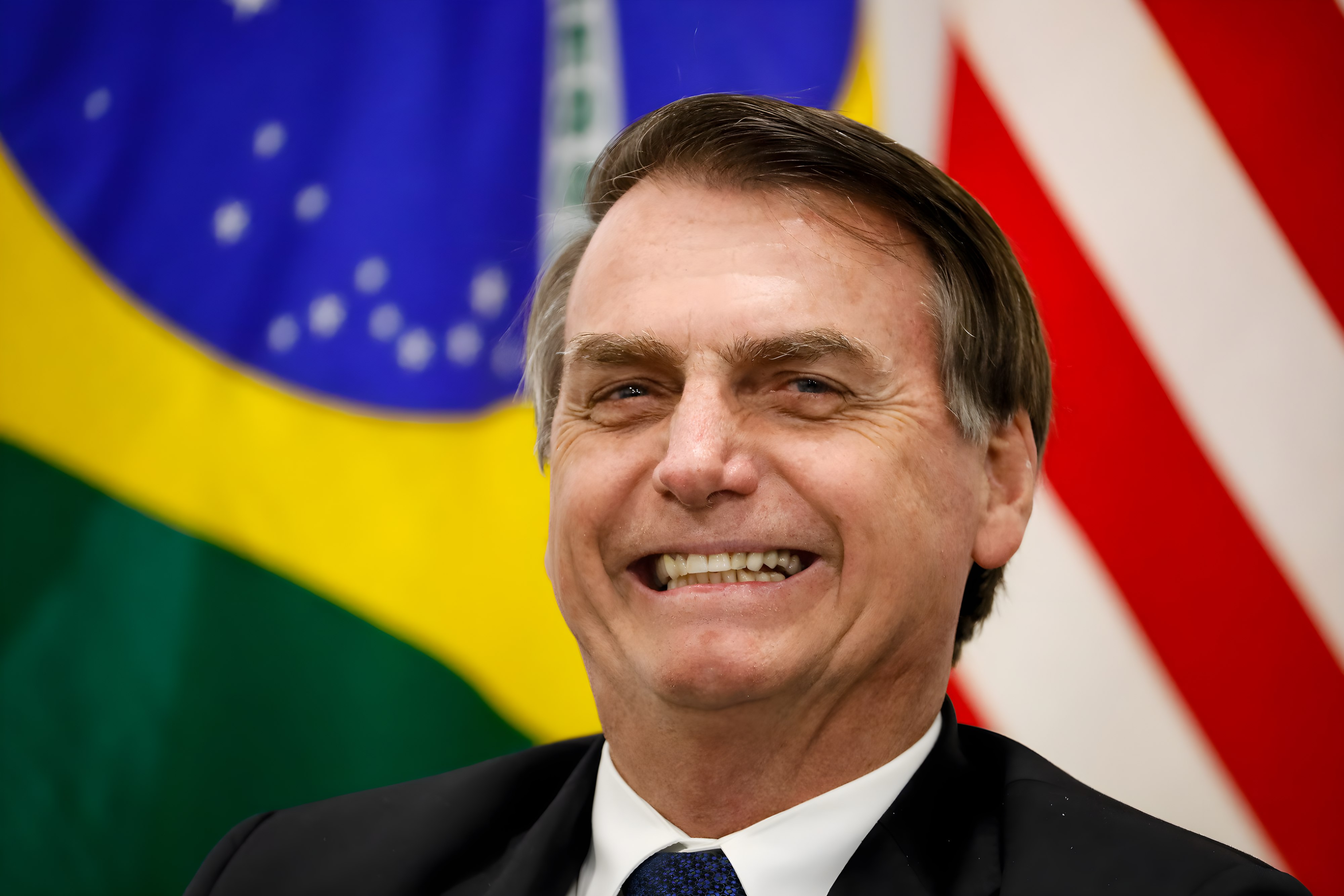 Ex-presidente Jair Bolsonaro continua comandando o PL